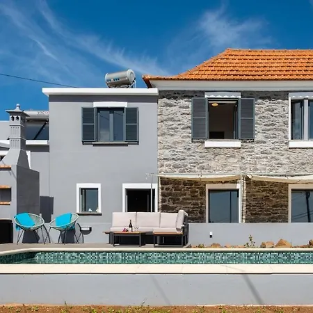 Konukevi Guestready - Quiet House & Heated Pool W Sea View