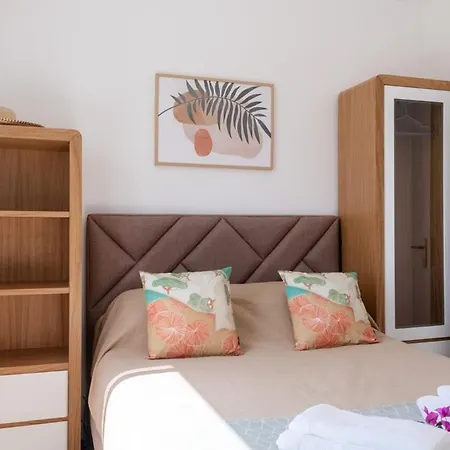 Guestready - Quiet House & Heated Pool W Sea View بيت ضيافة