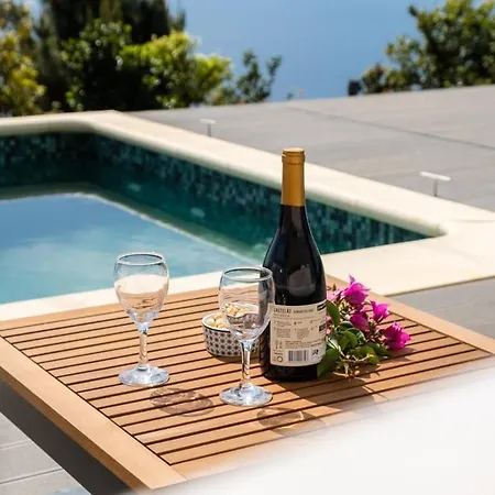 Guestready - Quiet House & Heated Pool W Sea View